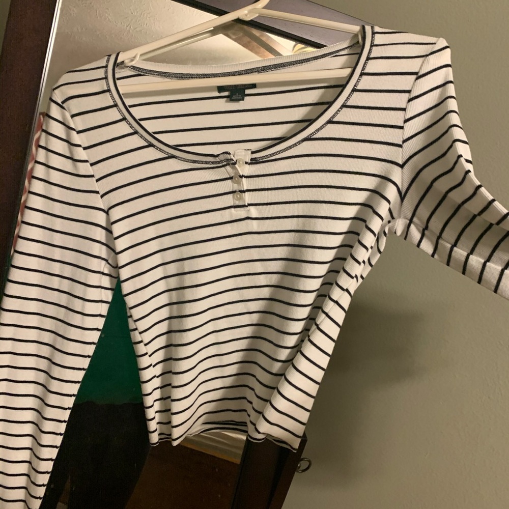 Long sleeve crop tops